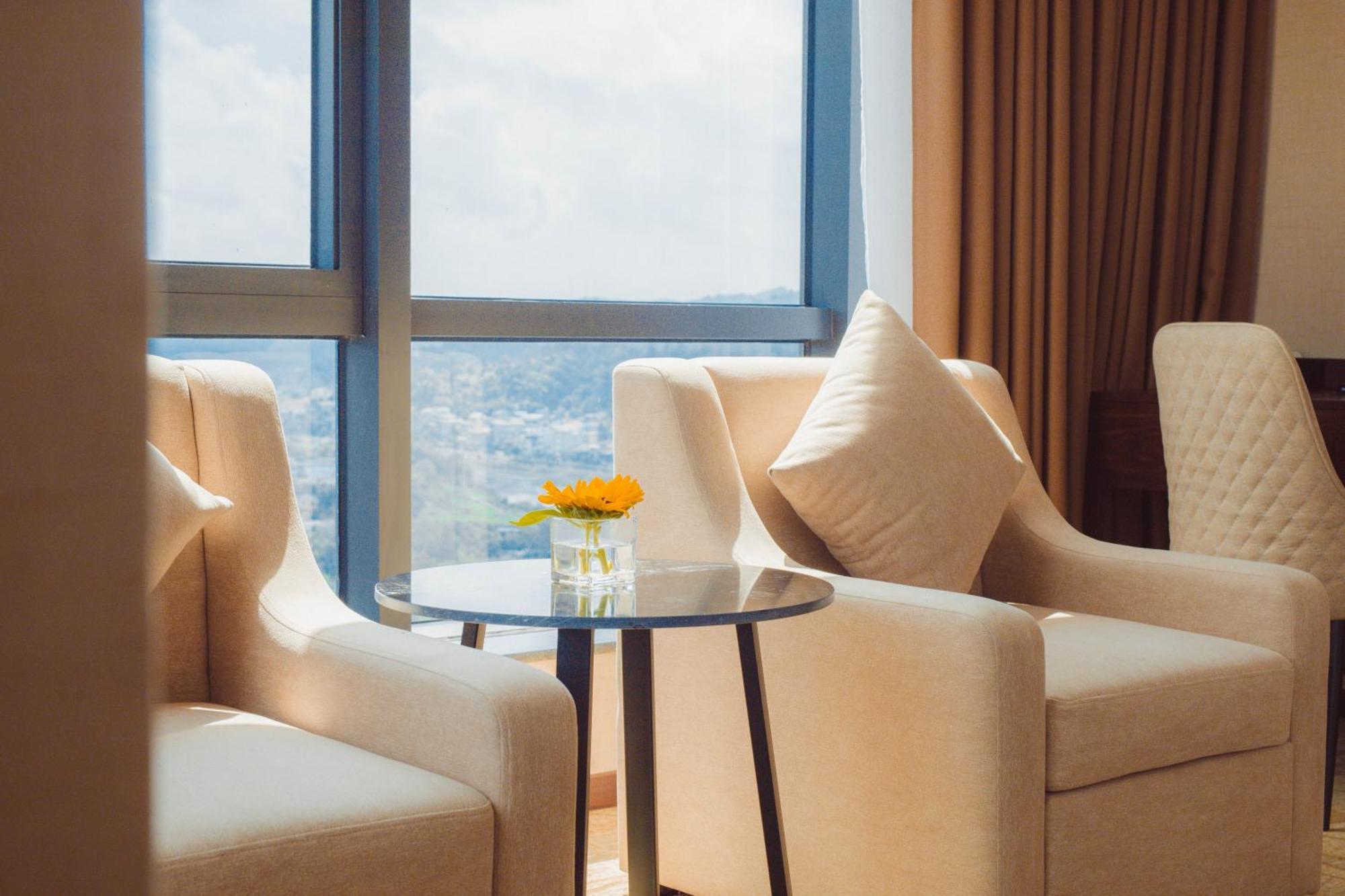 Muong Thanh Luxury กาวบั่ง ภายนอก รูปภาพ