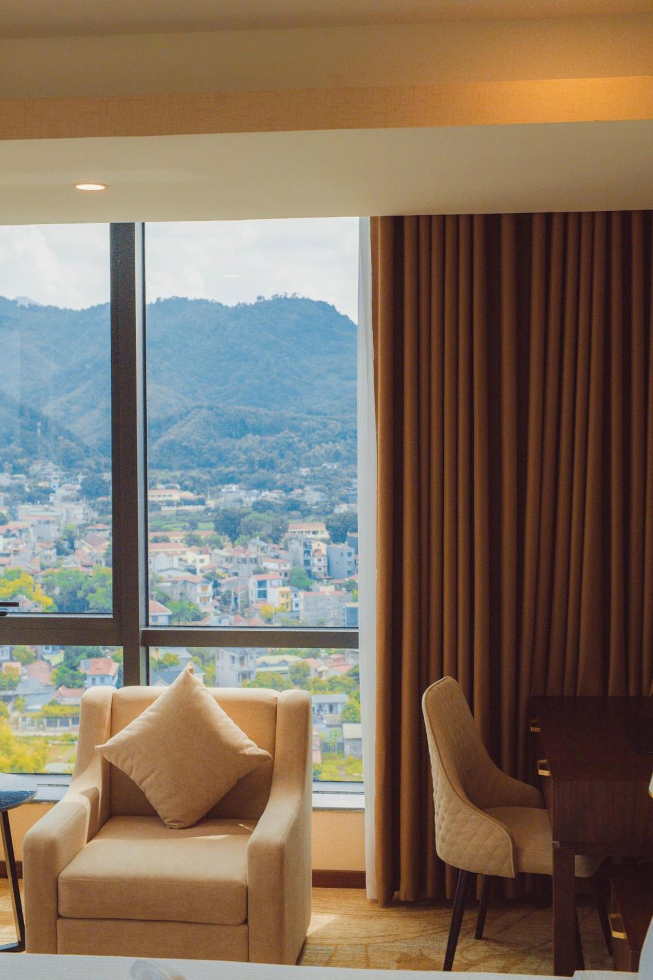 Muong Thanh Luxury กาวบั่ง ภายนอก รูปภาพ