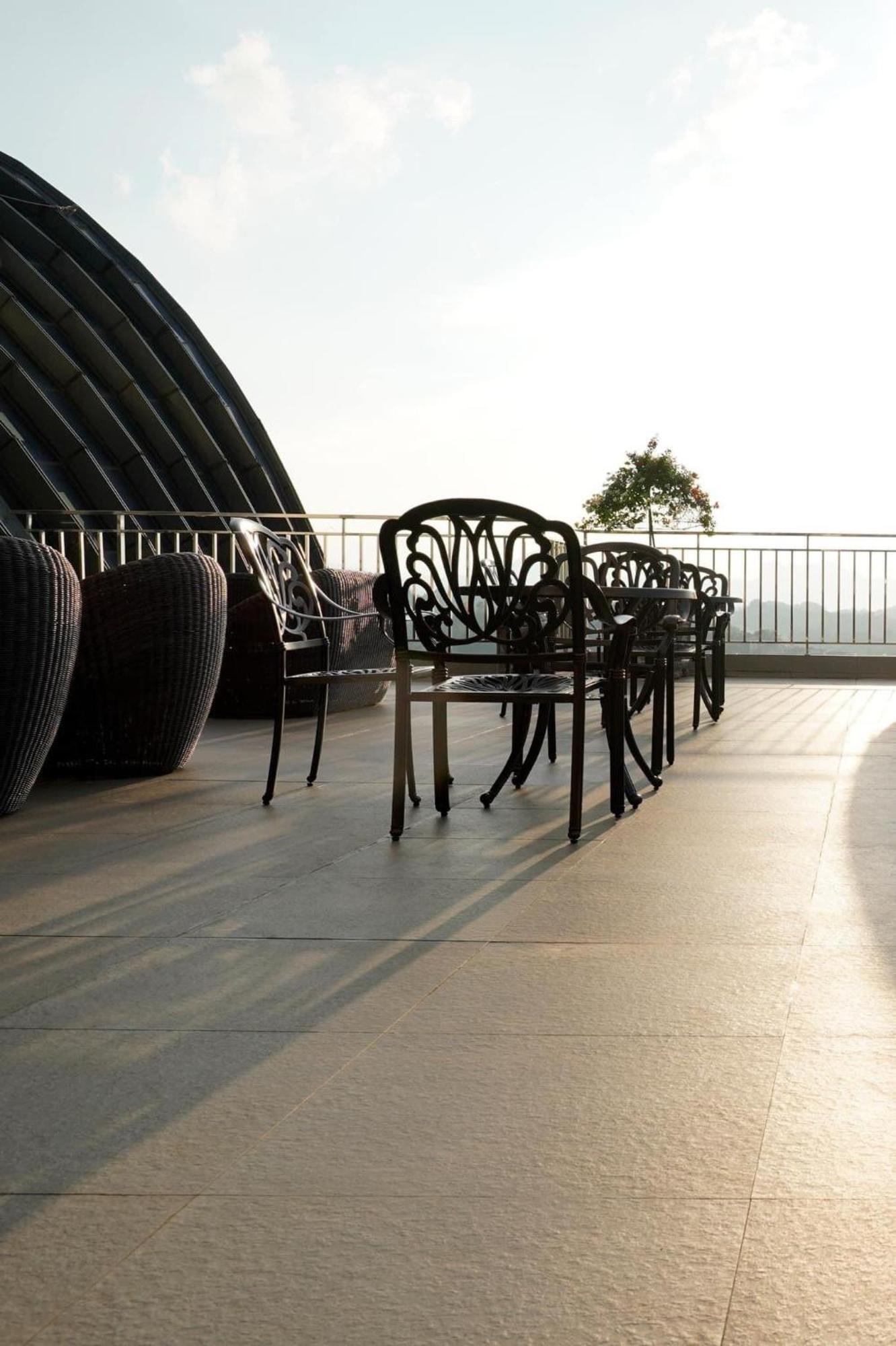 Muong Thanh Luxury กาวบั่ง ภายนอก รูปภาพ